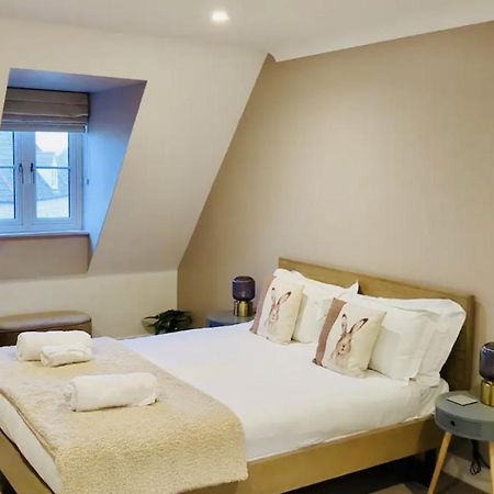 Modern Town House In Cotswolds - 3 Double Bedrooms Witney Exteriör bild