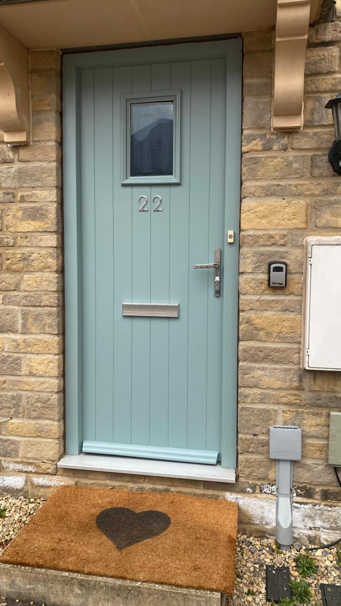 Modern Town House In Cotswolds - 3 Double Bedrooms Witney Exteriör bild